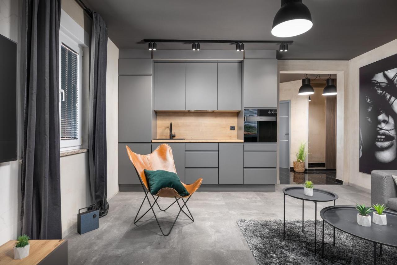 Luxury Elit Apartment Пула Экстерьер фото